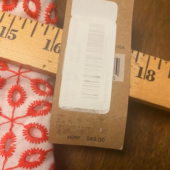 Cremiux Red and Whie Eylete Shorts - Picture 5 of 6